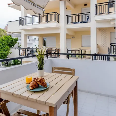 Beachfront Bliss By Halu! Spacious Tatil Evi Nea Skioni