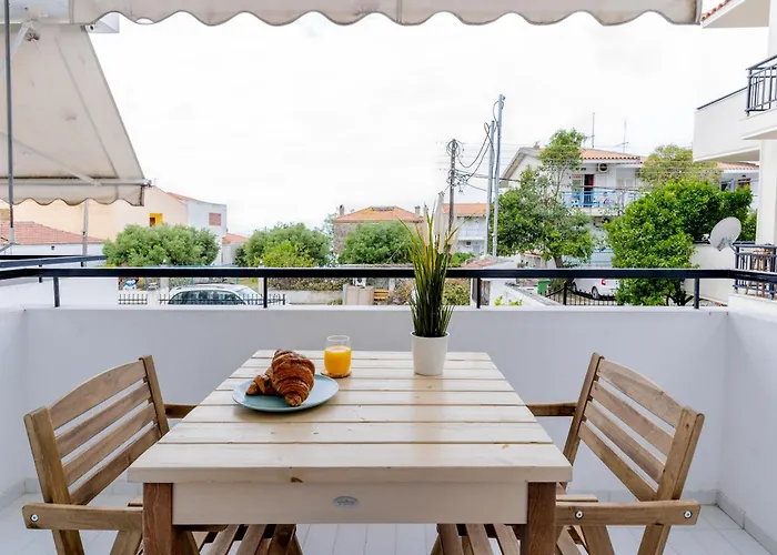 Beachfront Bliss By Halu! Spacious Ferienhaus Nea Skioni