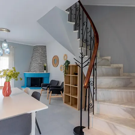 Beachfront Bliss By Halu! Spacious